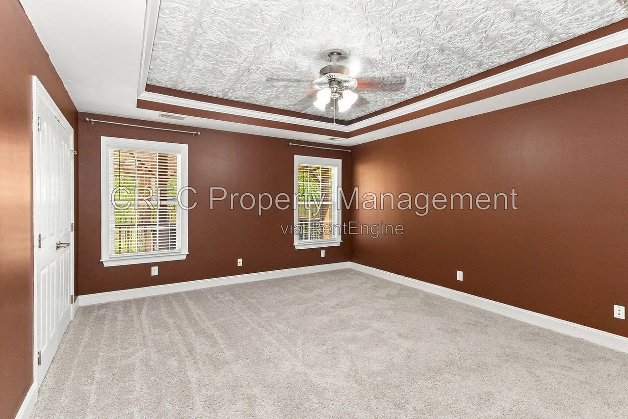 304 Carriage Wheel Rd - Photo 7 of 16