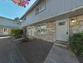136 Ne Conifer Blvd #3 - Photo 1 of 1