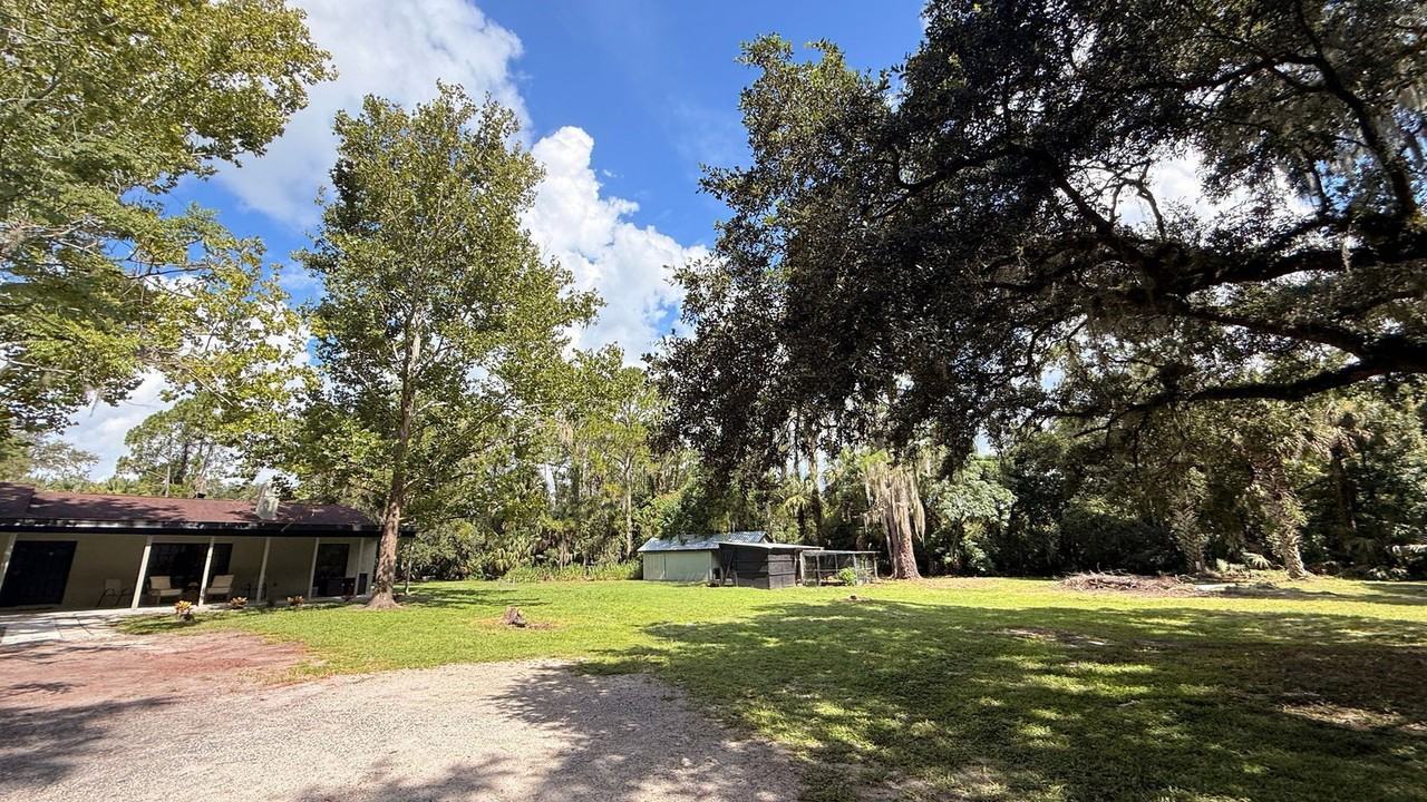 2200 Retreat Rd - Photo 3 of 31