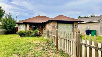 1423 Nw 98th St - Photo 1 of 1