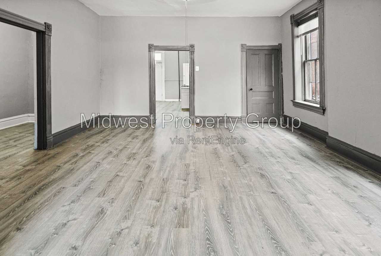 3614 Morganford Rd #1F - Photo 6 of 14