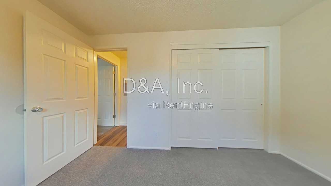 2201 Nw Grant Ave #7 - Photo 7 of 12