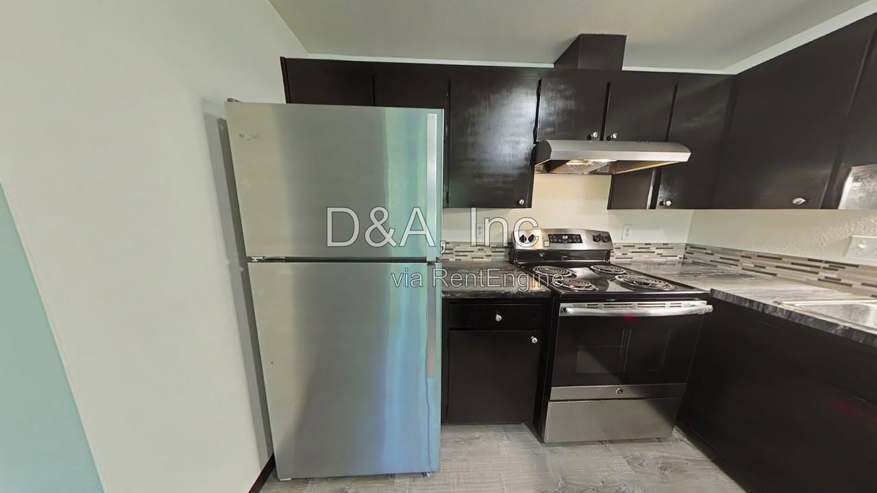1969 Nw Grant Ave #4 - Photo 3 of 10