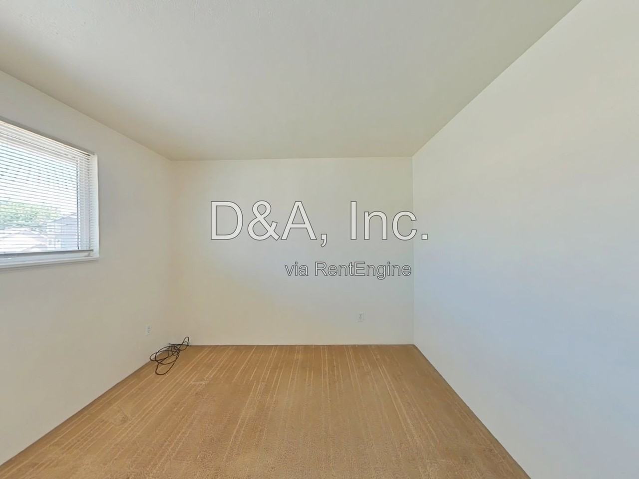 1969 Nw Grant Ave #4 - Photo 7 of 10