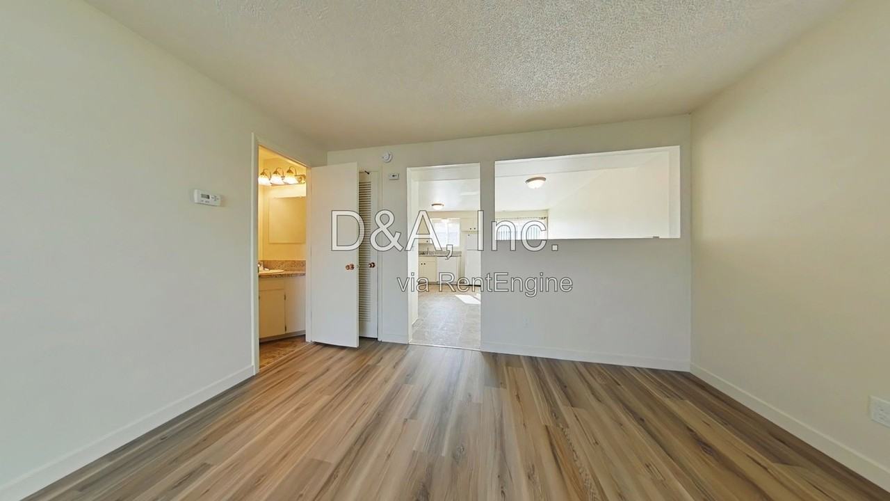 928 21st Ave Sw - Photo 3 of 11