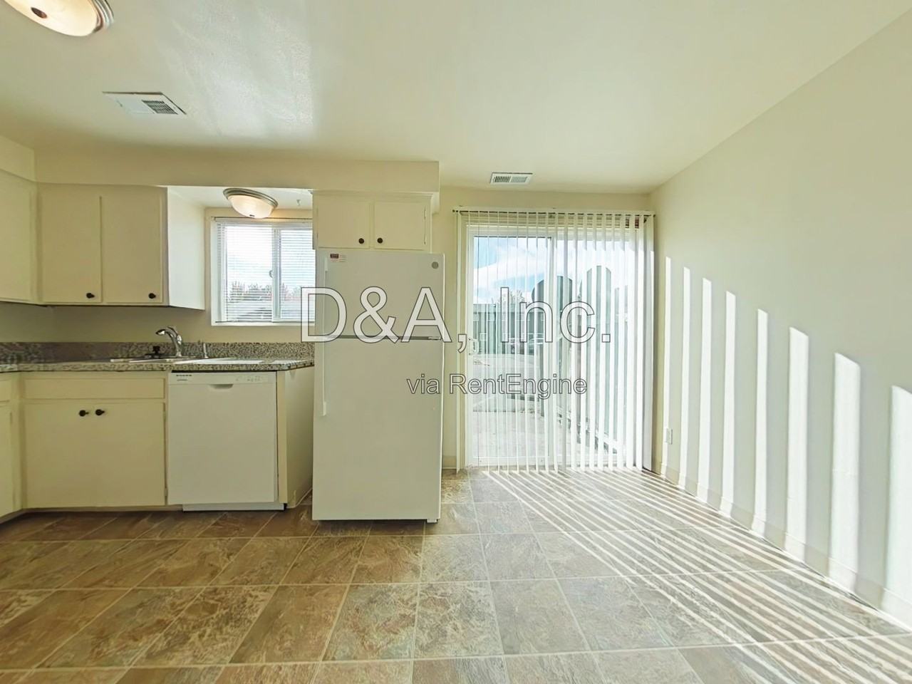 928 21st Ave Sw - Photo 4 of 11