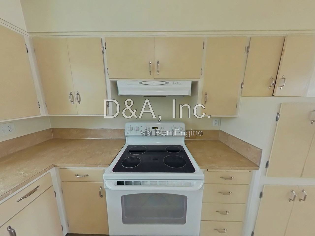 1914 Nw Division St - Photo 5 of 15