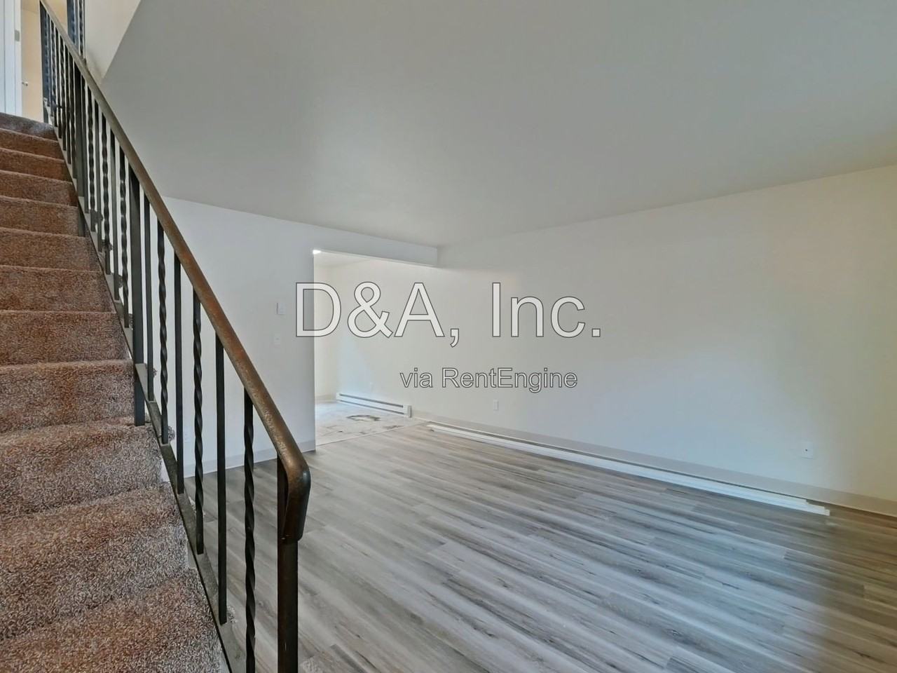 110 Ne Conifer Blvd #11 - Photo 2 of 12