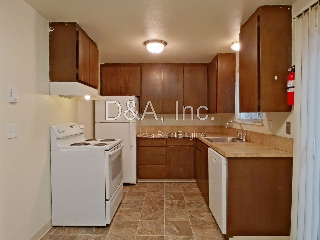 110 Ne Conifer Blvd #11 - Photo 4 of 12