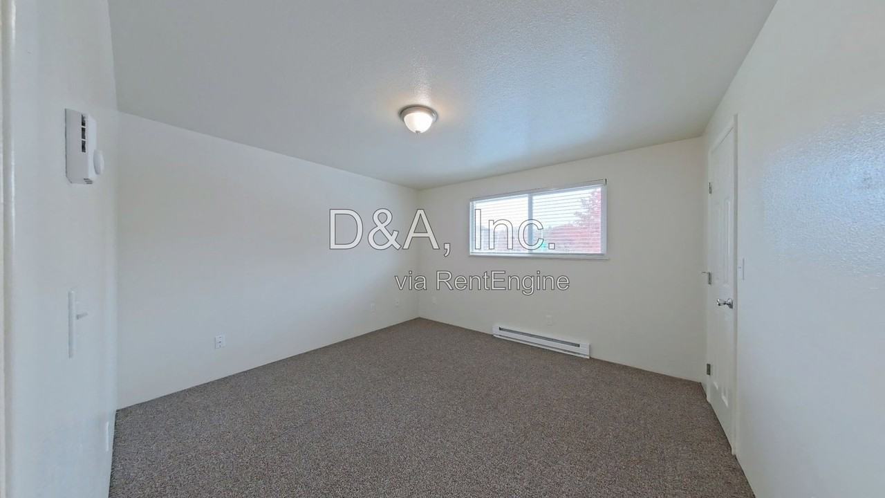 110 Ne Conifer Blvd #11 - Photo 7 of 12