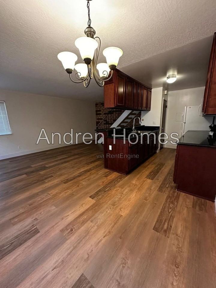 1540 42nd Ave #3 - Photo 3 of 27