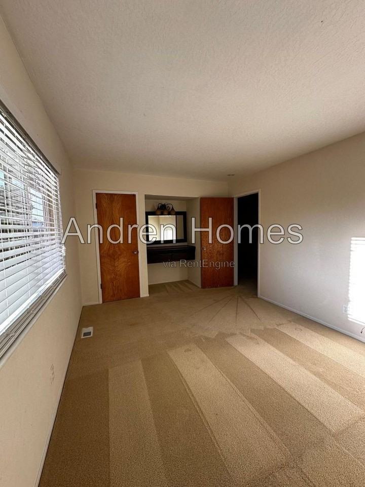 1540 42nd Ave #3 - Photo 5 of 27