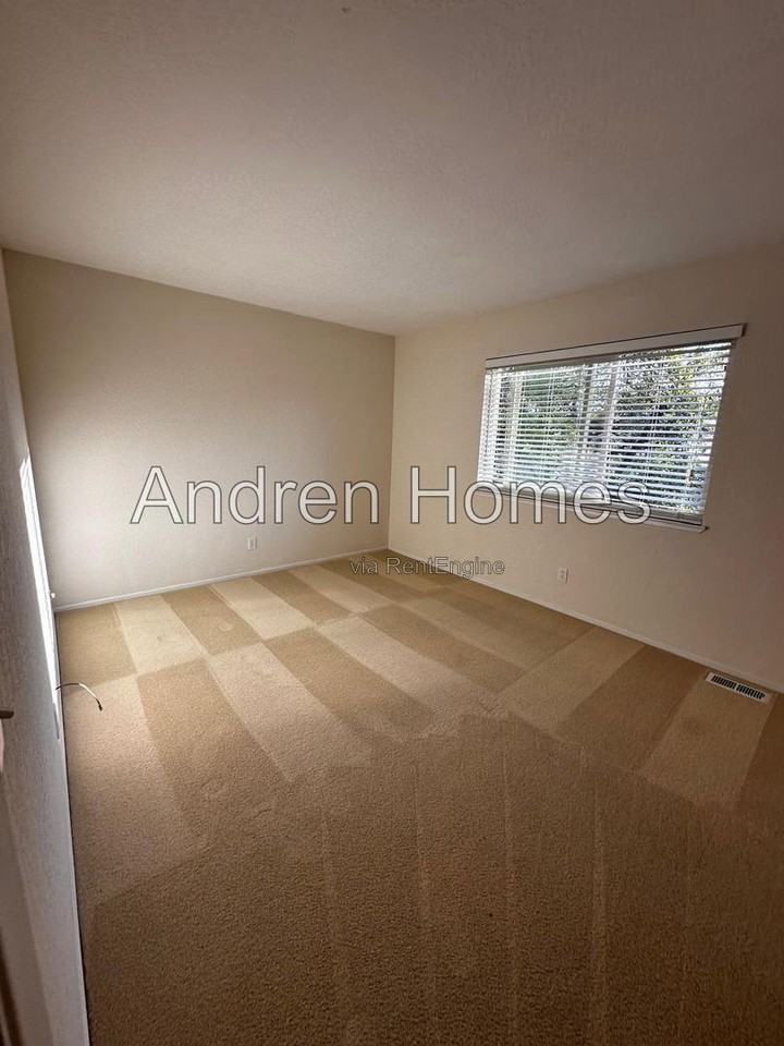 1540 42nd Ave #3 - Photo 7 of 27