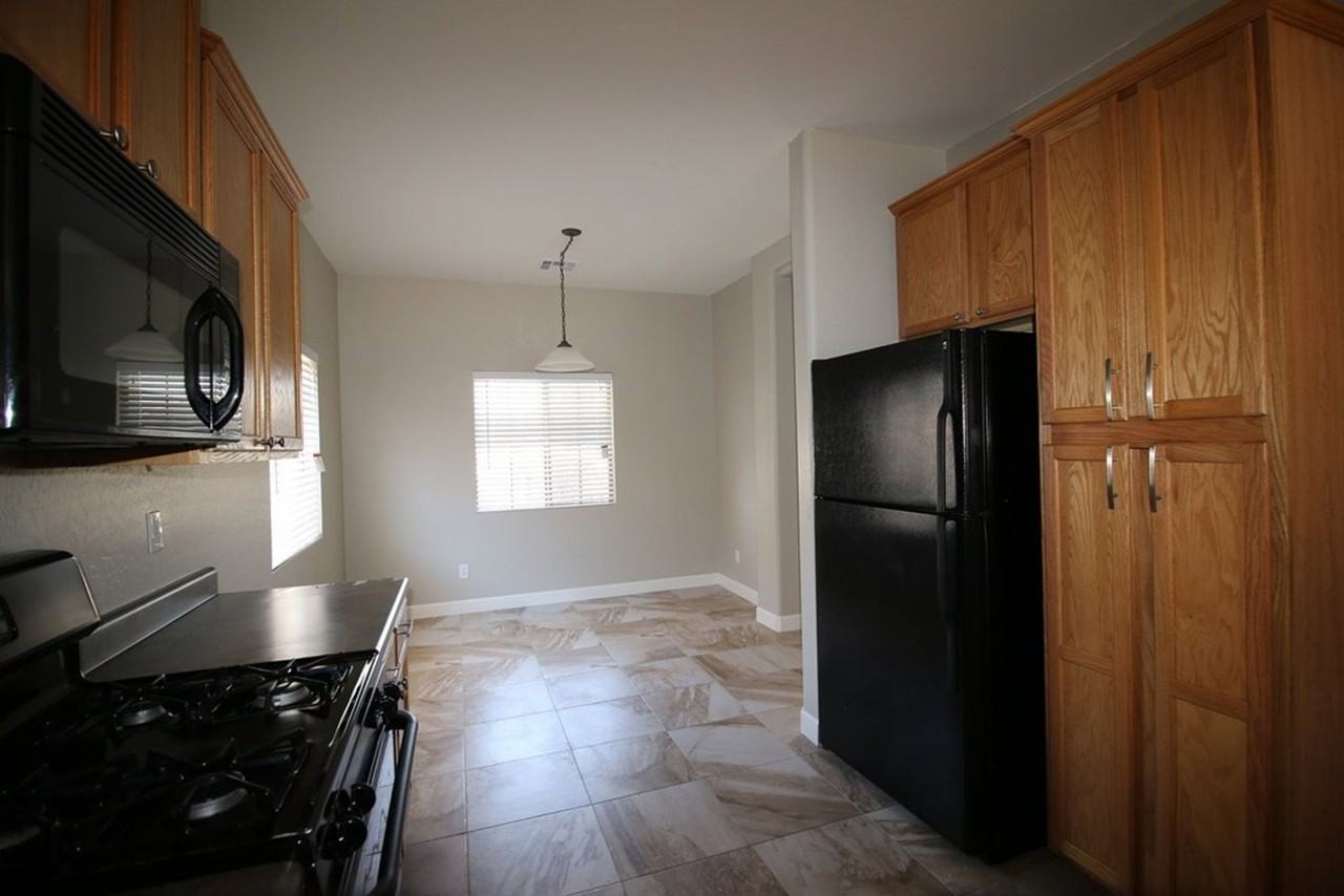 15225 W Shaw Butte Dr - Photo 6 of 17