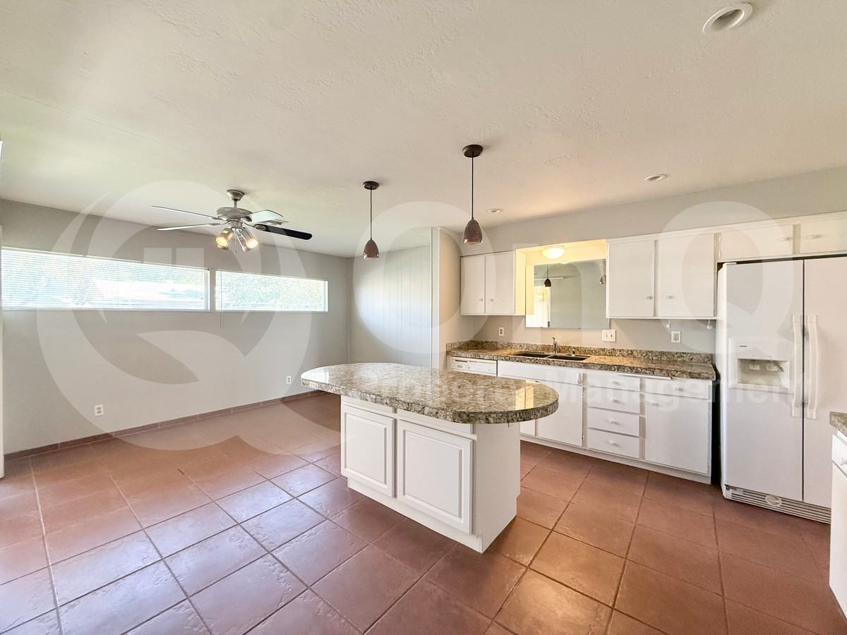 4950 E Lake Point Cir - Photo 4 of 20