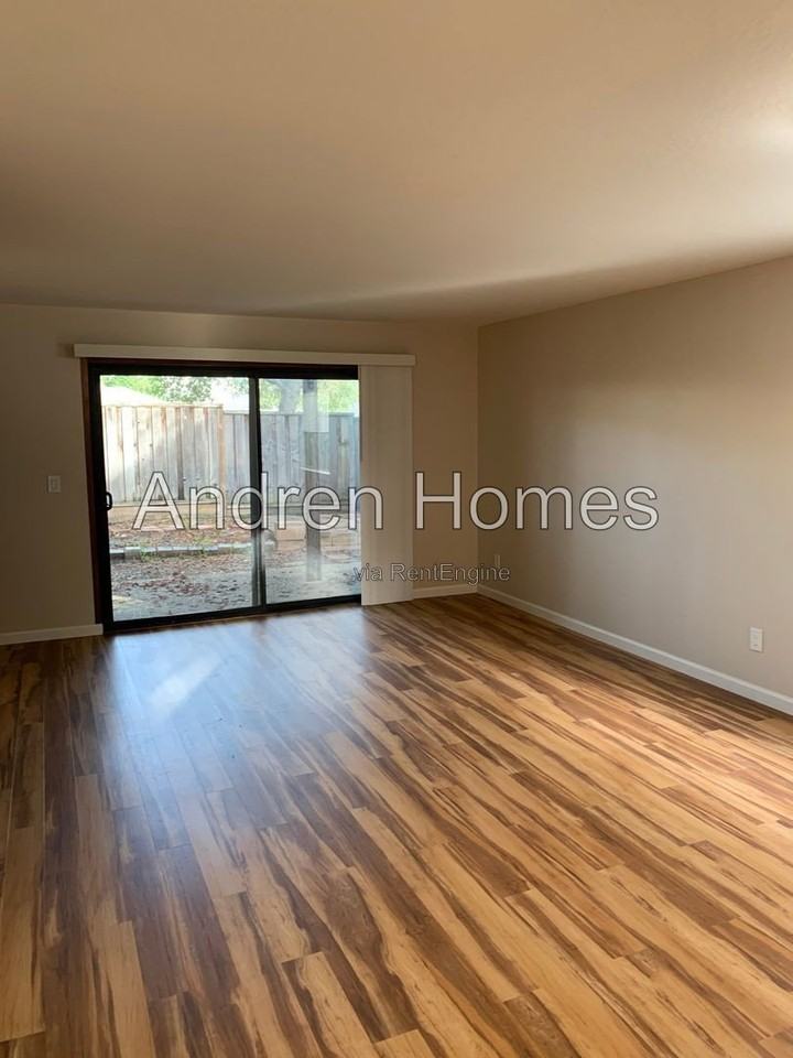 150 Sea Ridge Ct #2 - Photo 3 of 31