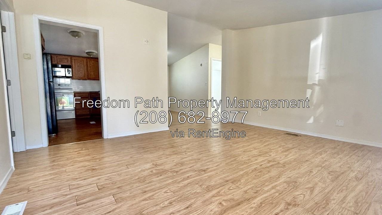 715 W Mikies Pl - Photo 2 of 20