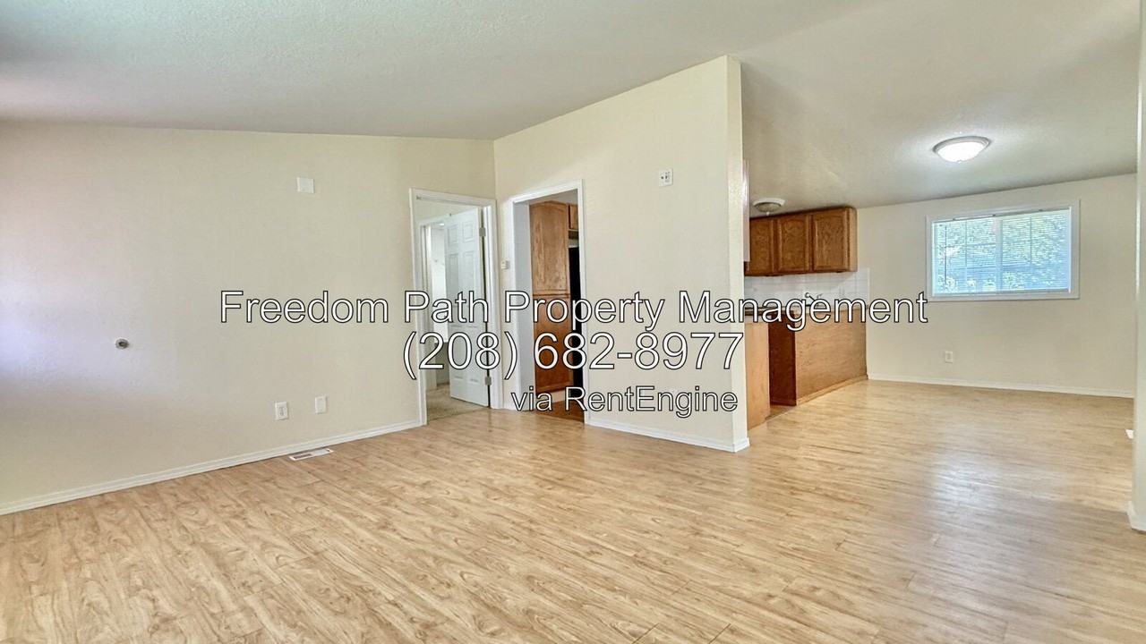 715 W Mikies Pl - Photo 3 of 20