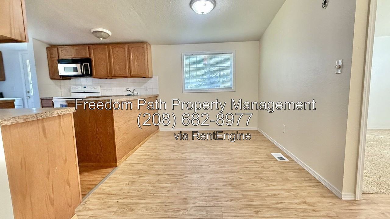 715 W Mikies Pl - Photo 4 of 20