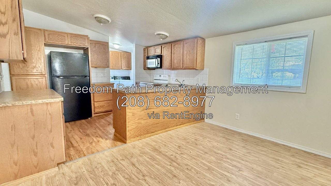 715 W Mikies Pl - Photo 5 of 20