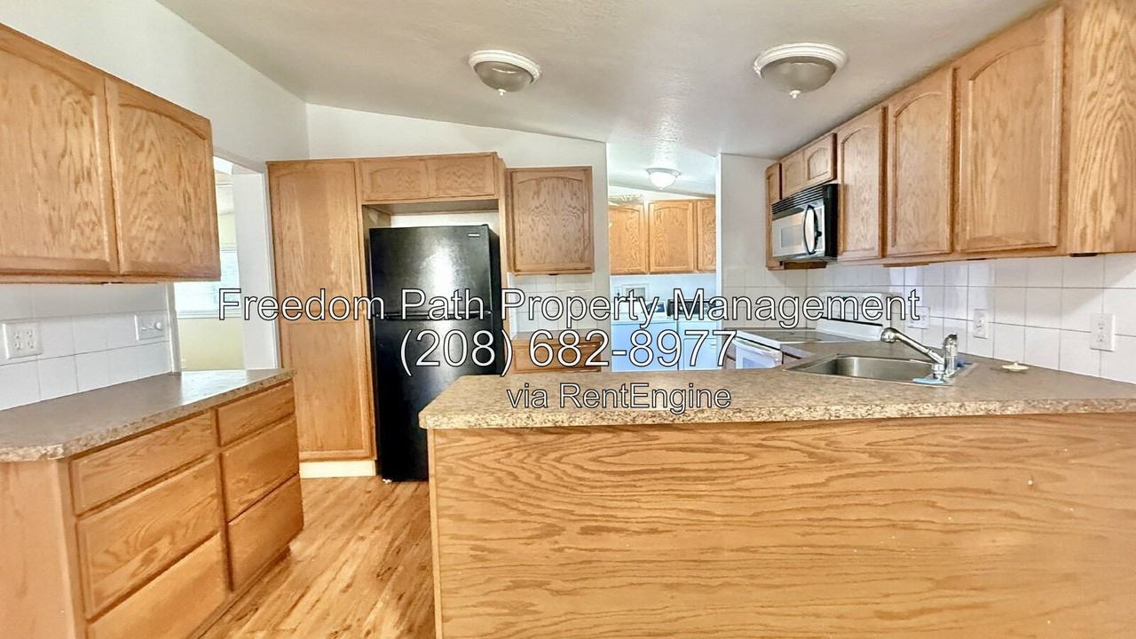 715 W Mikies Pl - Photo 6 of 20