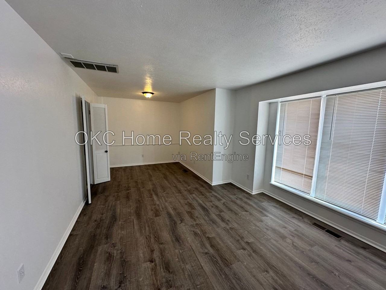 1428 Sw 72nd St - Photo 2 of 27