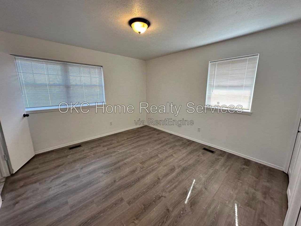 1428 Sw 72nd St - Photo 5 of 27