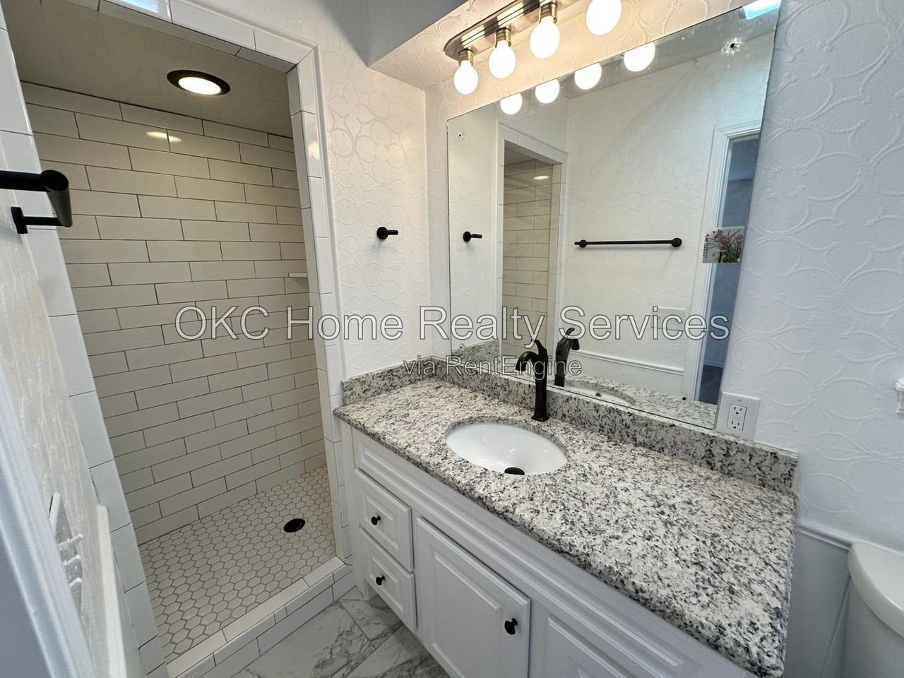 1428 Sw 72nd St - Photo 7 of 27