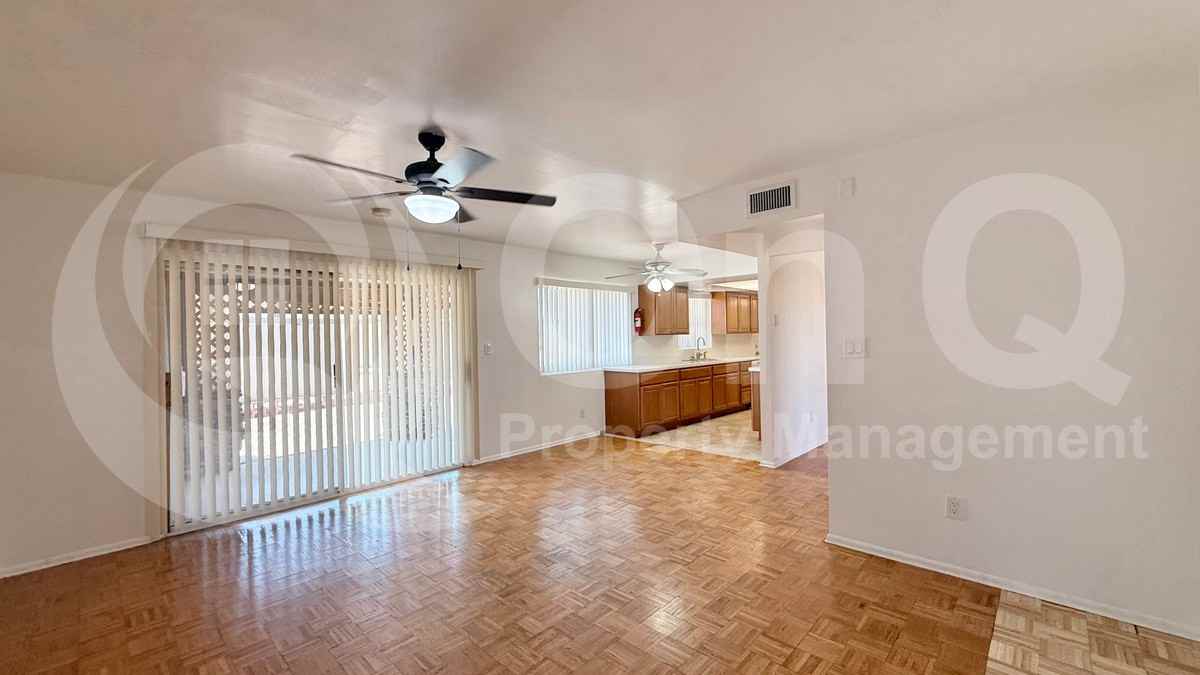 12034 N 29th St - Photo 7 of 23