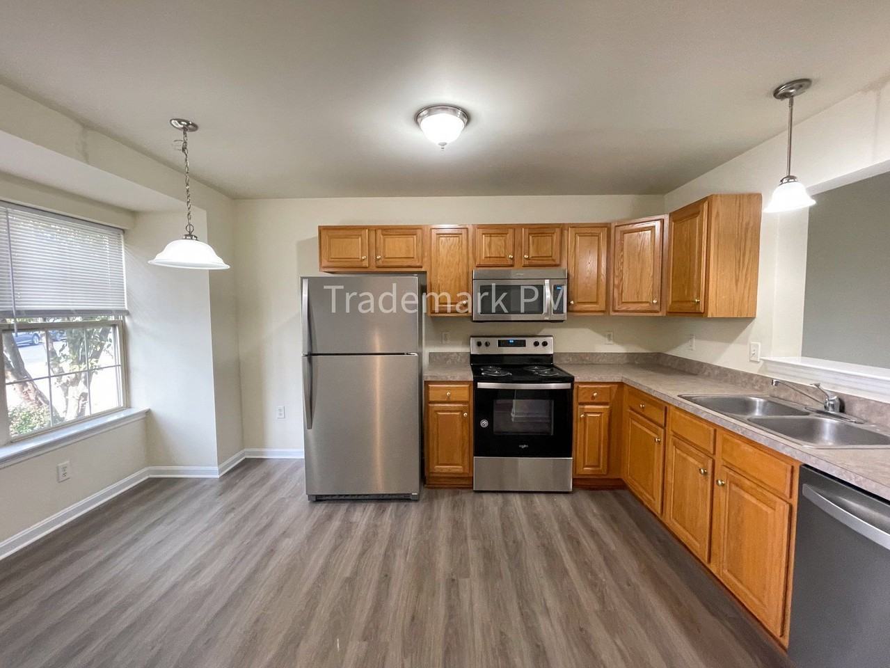 1833 Bradfield Dr - Photo 5 of 20