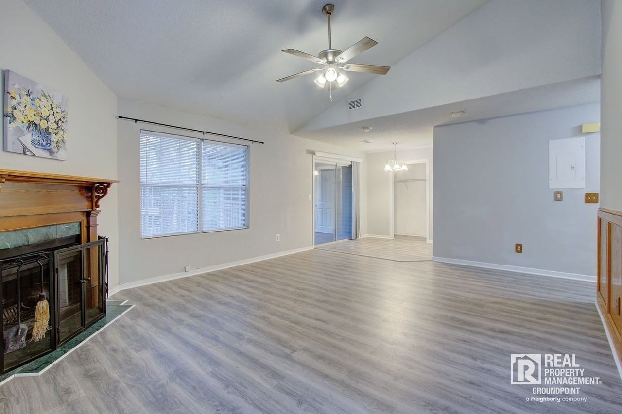 7945 Parklane Ct #905E - Photo 5 of 19