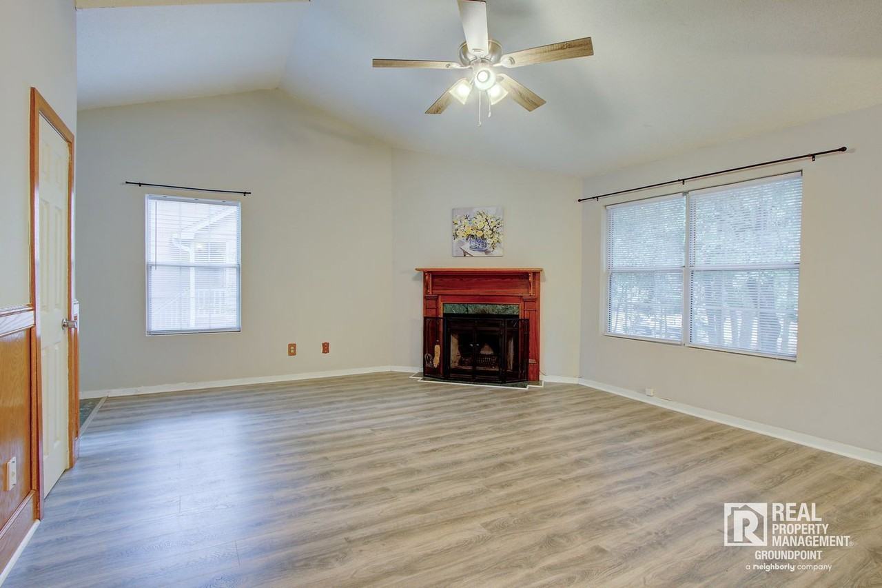 7945 Parklane Ct #905E - Photo 6 of 19