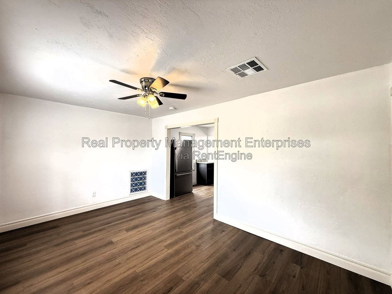 418 S Main - Photo 3 of 16