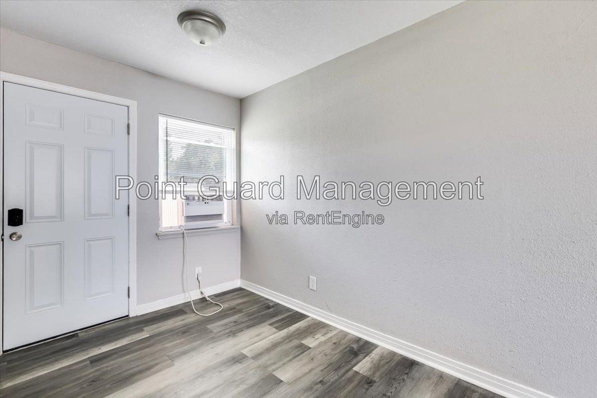629 S Hunter St - Photo 6 of 19