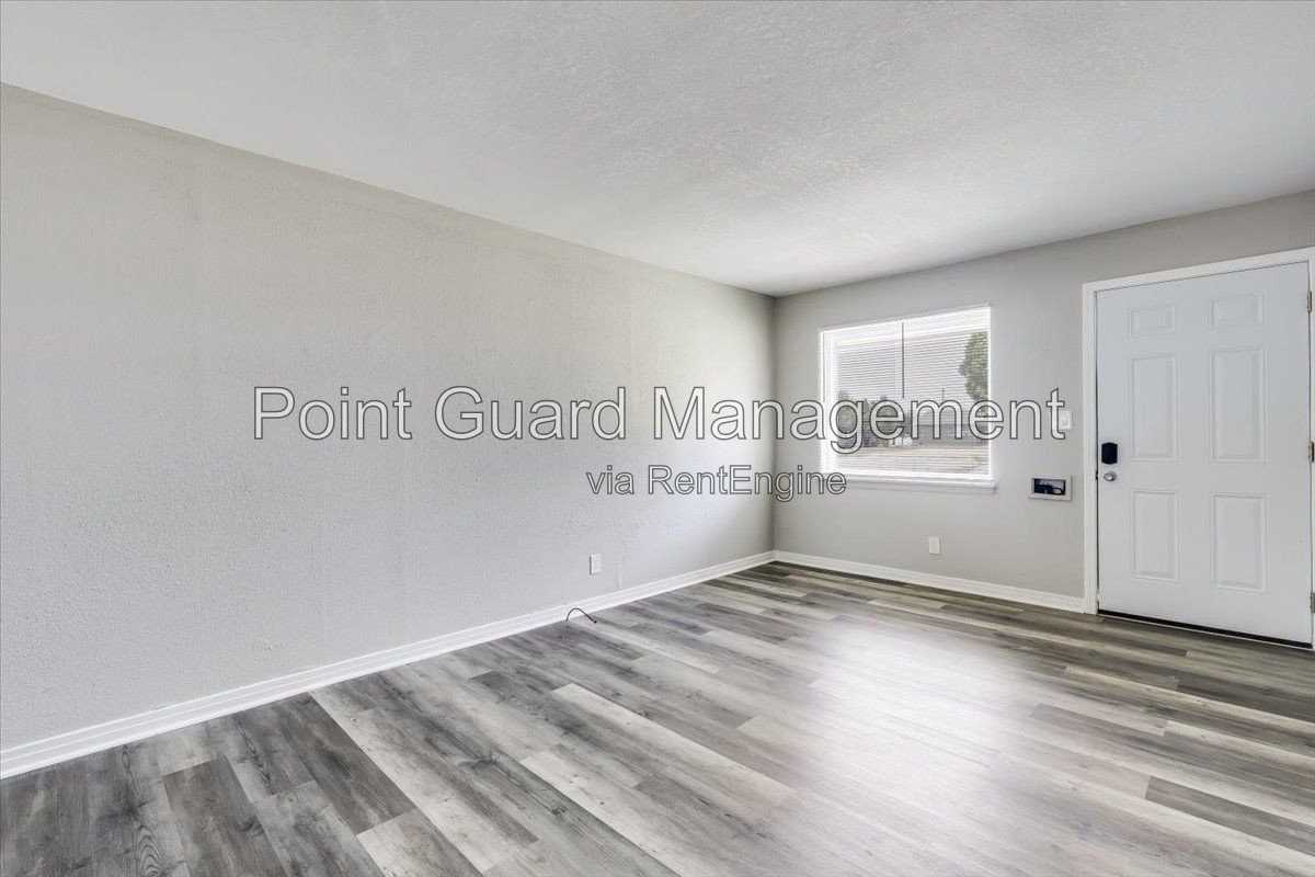 626 S Hunter St - Photo 3 of 19