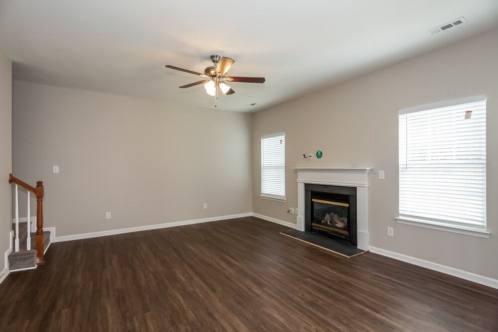 2910 Oakdale Pasture Dr - Photo 4 of 17