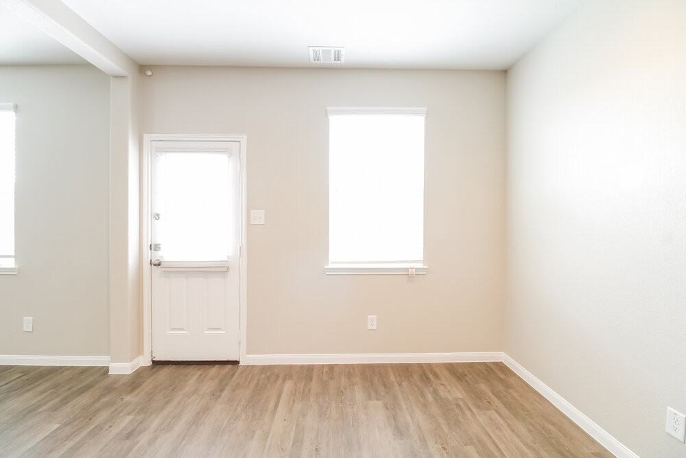 18739 Cooper Ravine Way - Photo 7 of 17