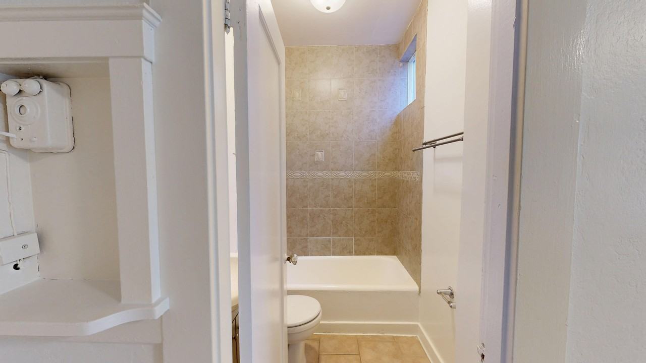 346 Leavenworth Street - Photo 3 of 13