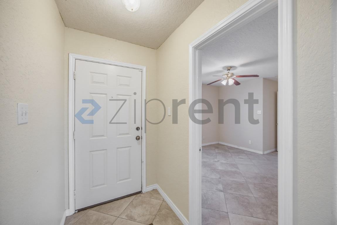 4707 Rosemarys Farm - Photo 5 of 32