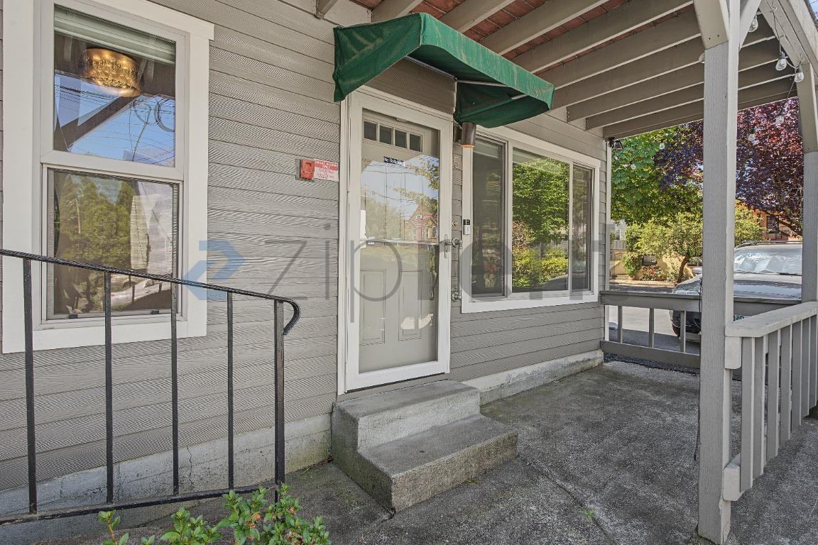 2478 Nw Savier St #5 - Photo 4 of 15