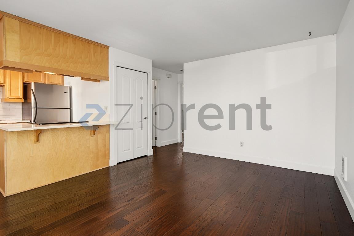 2478 Nw Savier St #5 - Photo 5 of 15