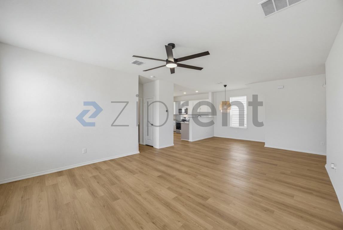 7231 Tradinghouse Ln - Photo 7 of 38