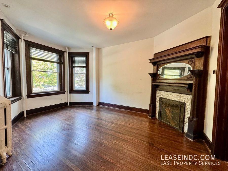 128 Adams St Nw - Photo 4 of 37