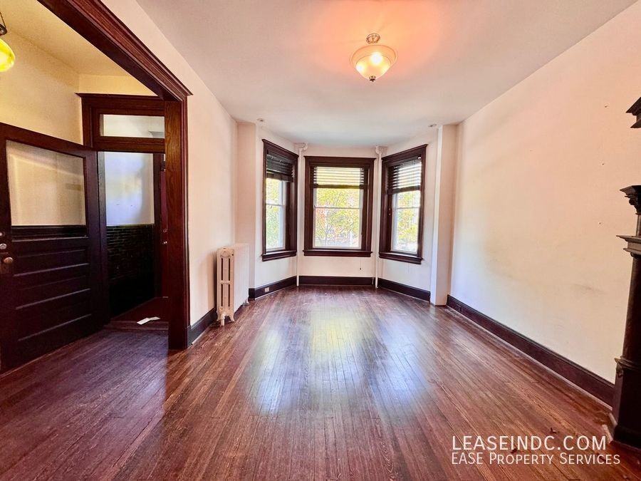 128 Adams St Nw - Photo 5 of 37