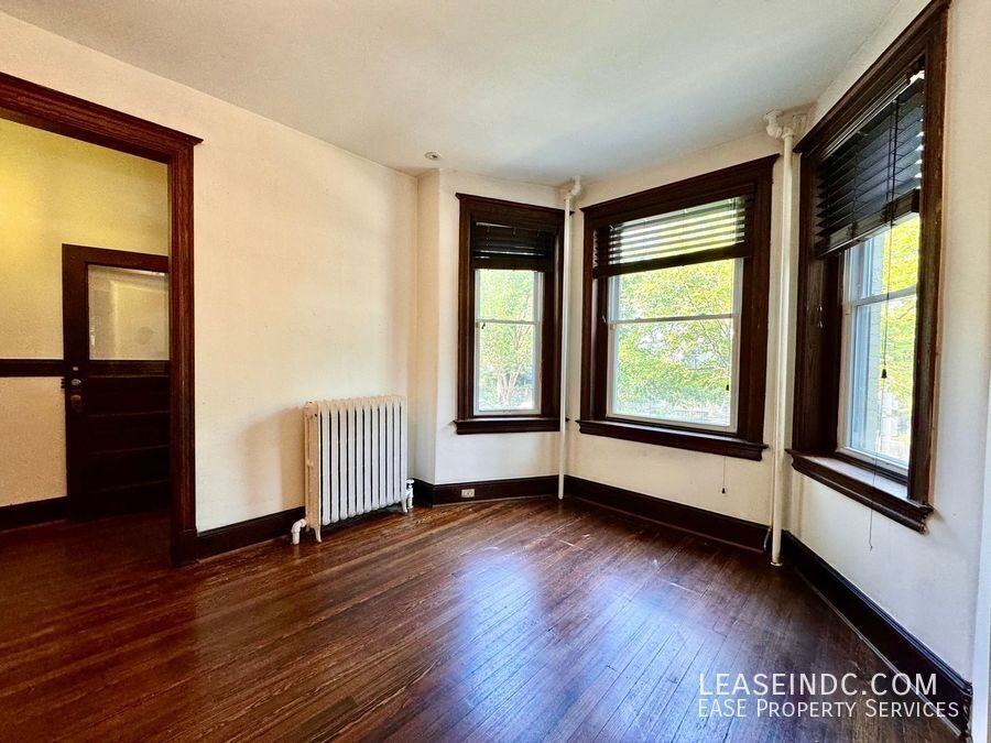 128 Adams St Nw - Photo 6 of 37