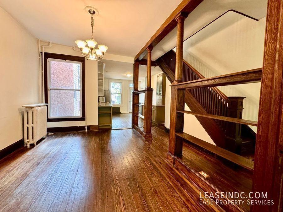 128 Adams St Nw - Photo 7 of 37