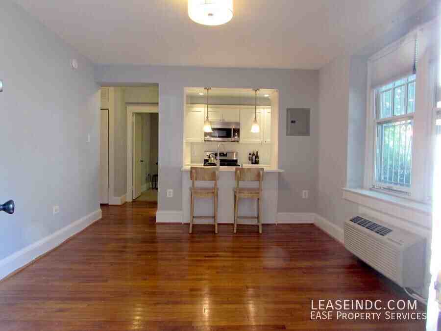 2410 20th St Nw #6 - Photo 4 of 21