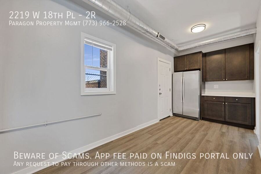 2219 W 18th Pl #2R - Photo 4 of 12