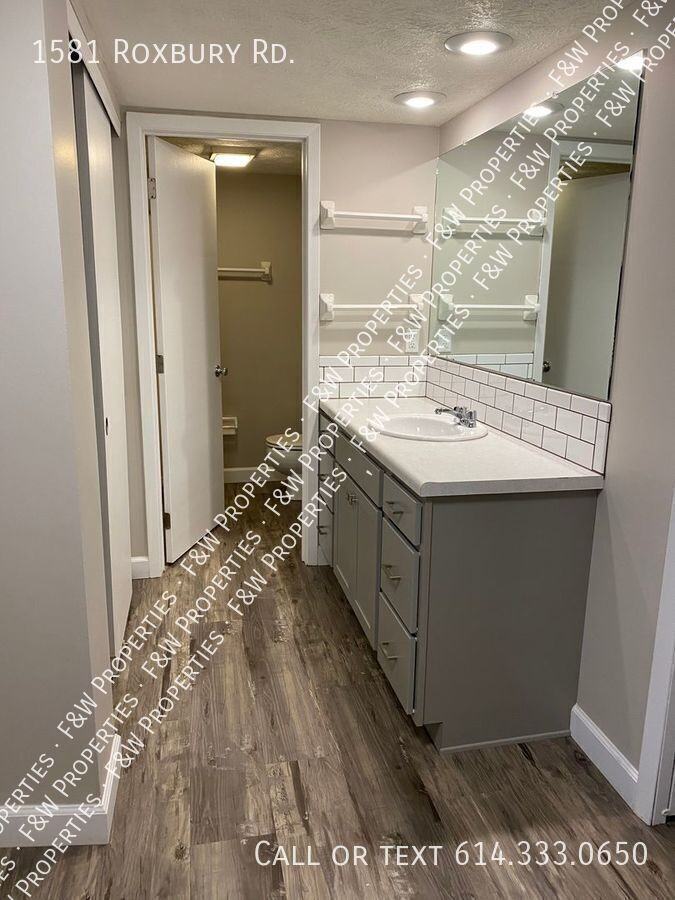 1581 Roxbury Rd - Photo 4 of 12