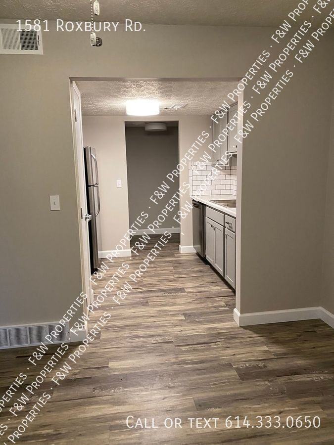 1581 Roxbury Rd - Photo 6 of 12
